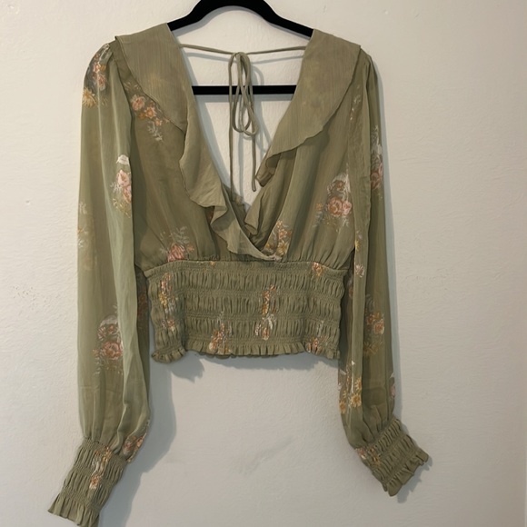 Free People Smocked So Nice Top NWOT - Picture 6 of 8